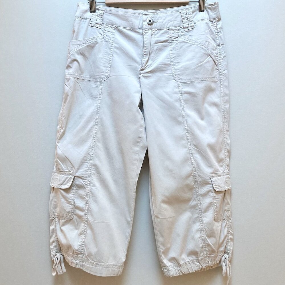 Women’s White Cargo Capris